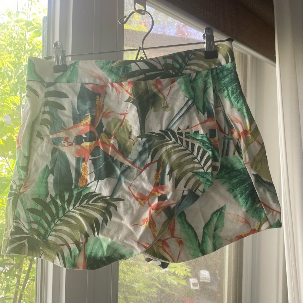 Country Road Tropical Floral Skort (AU 6)